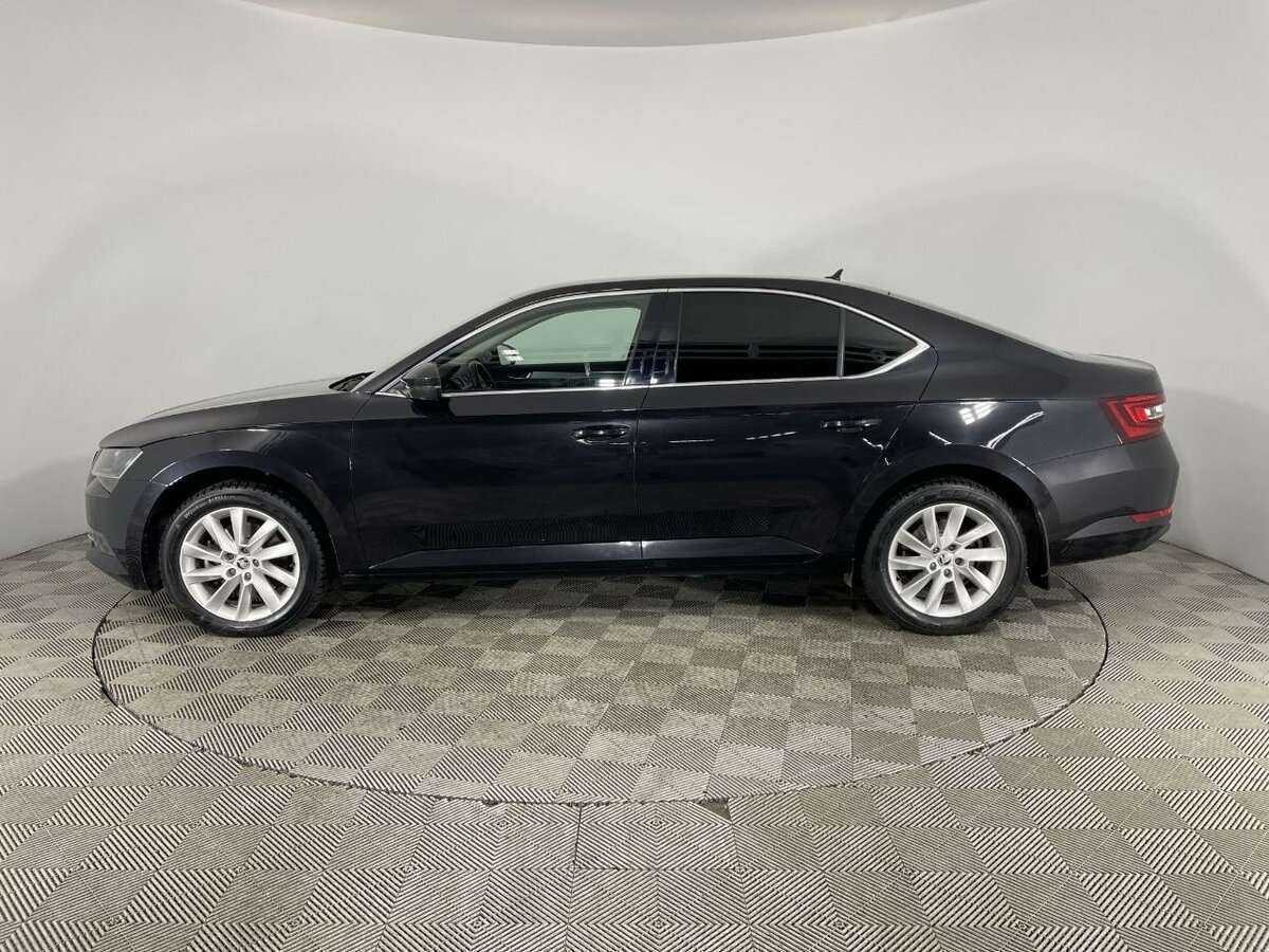 Купить Skoda Superb с пробегом. Фото: #4