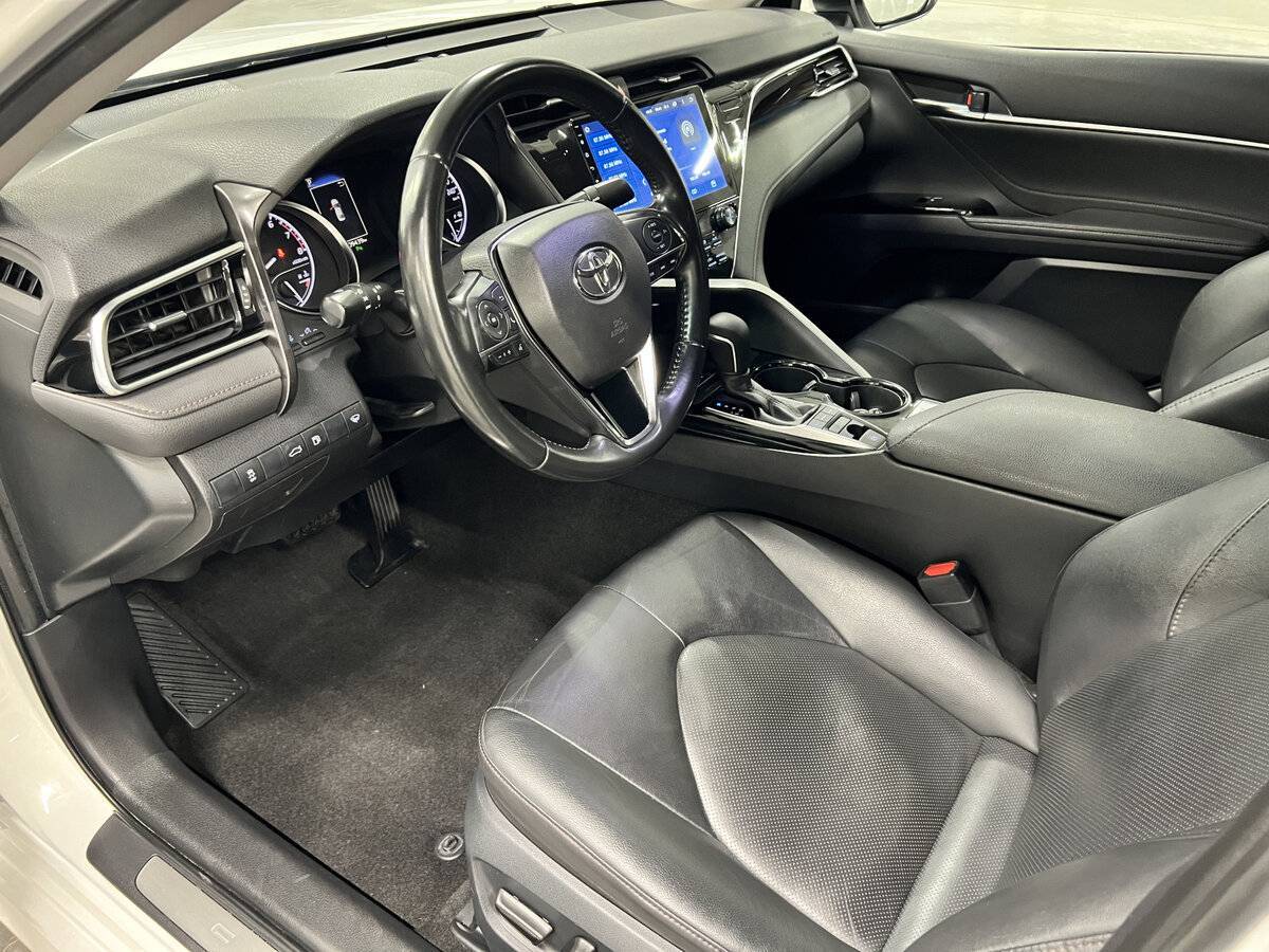 Купить Toyota Camry с пробегом. Фото: #15