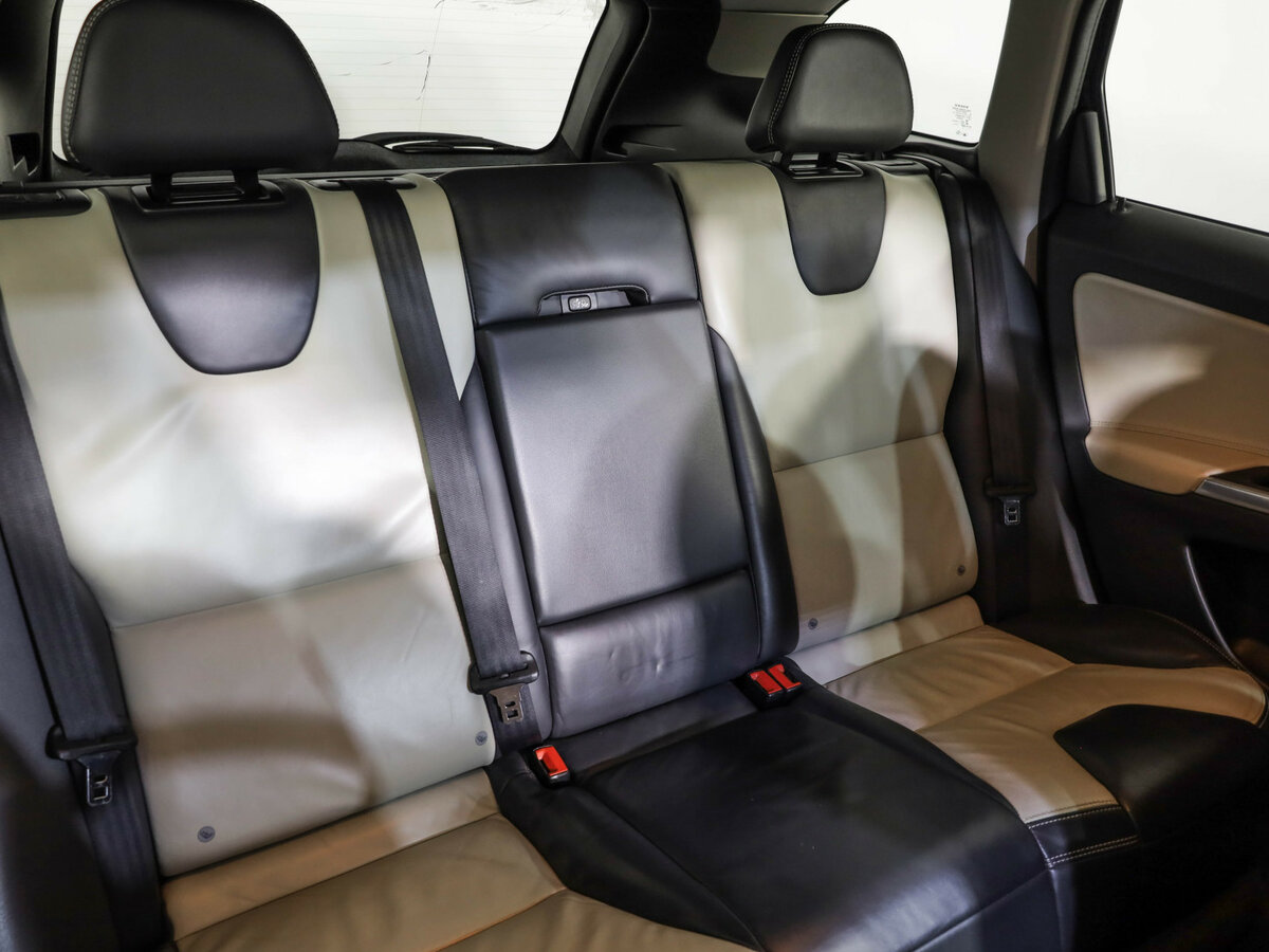 Купить Volvo XC60 с пробегом. Фото: #22