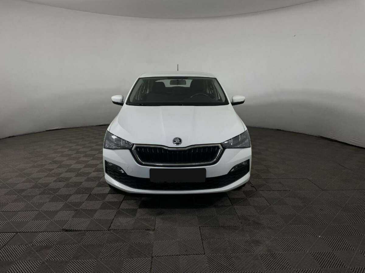 Купить Skoda Rapid с пробегом. Фото: #1