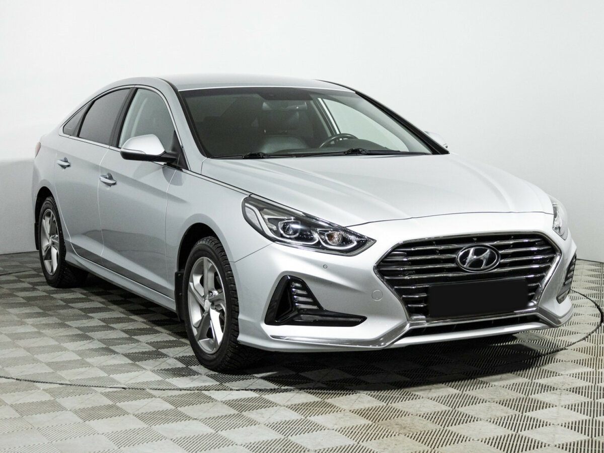 Купить Hyundai Sonata с пробегом. Фото: #2