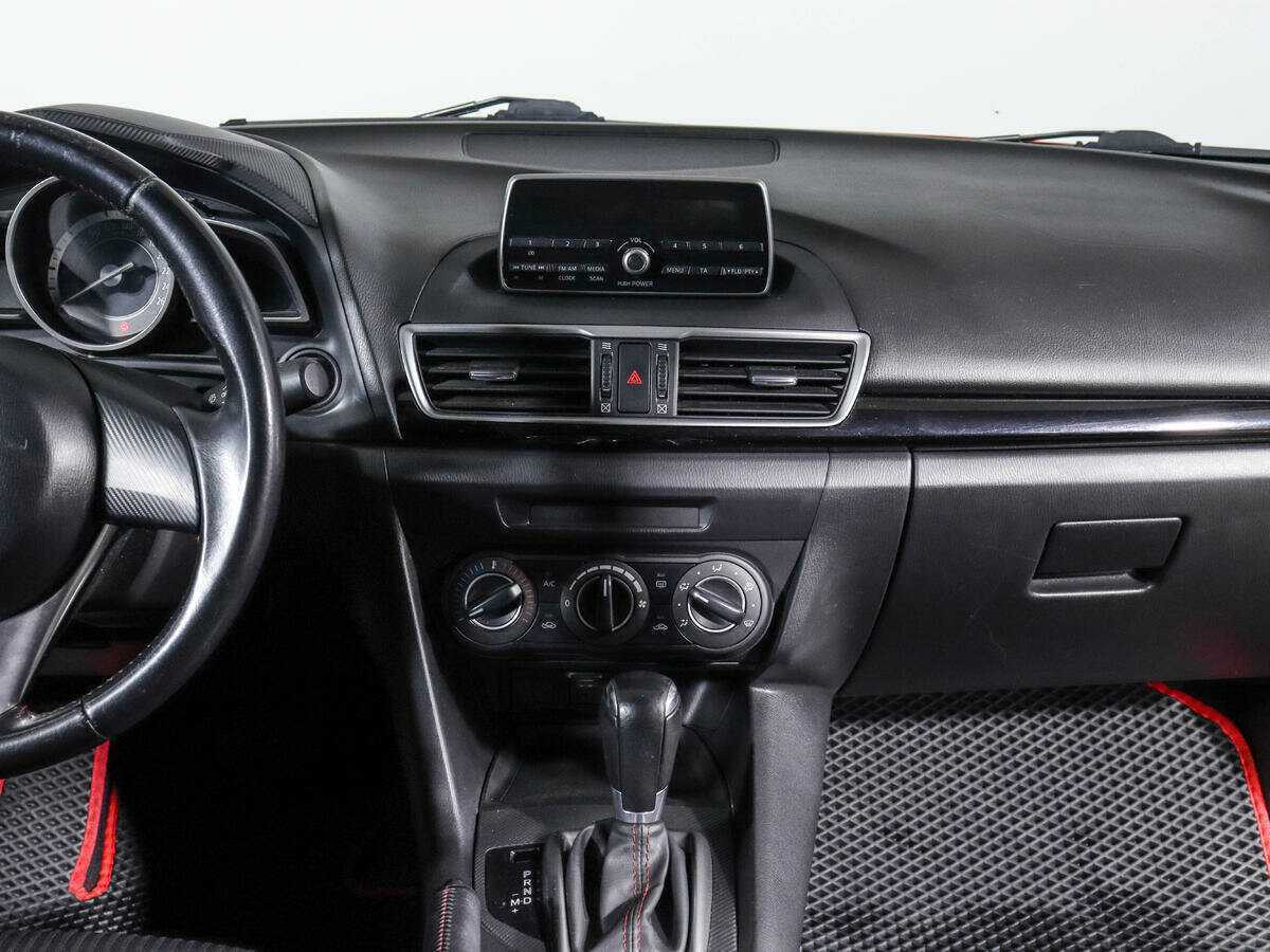 Купить Mazda 3 с пробегом. Фото: #9