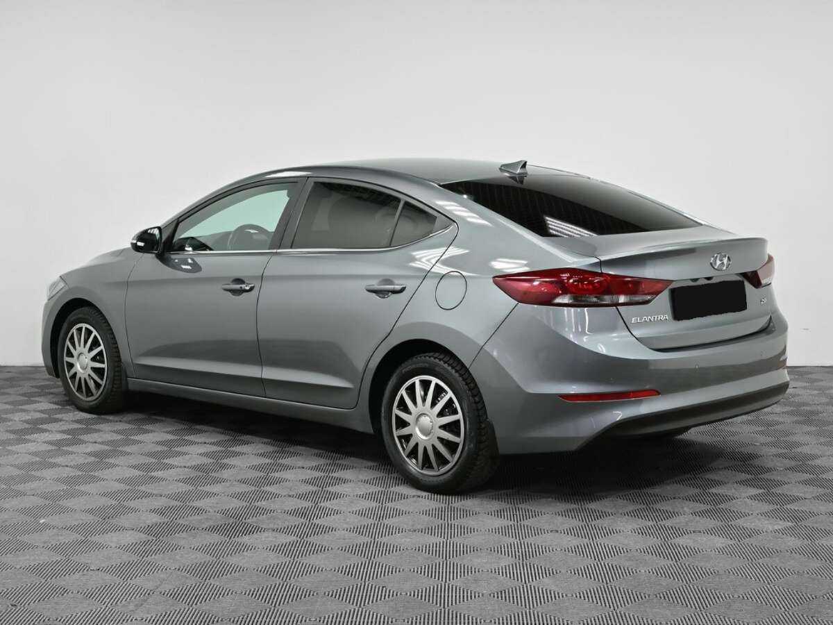 Купить Hyundai Elantra с пробегом. Фото: #3