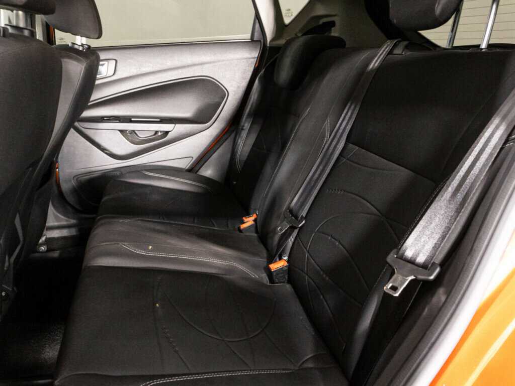 Купить Ford Fiesta с пробегом. Фото: #9