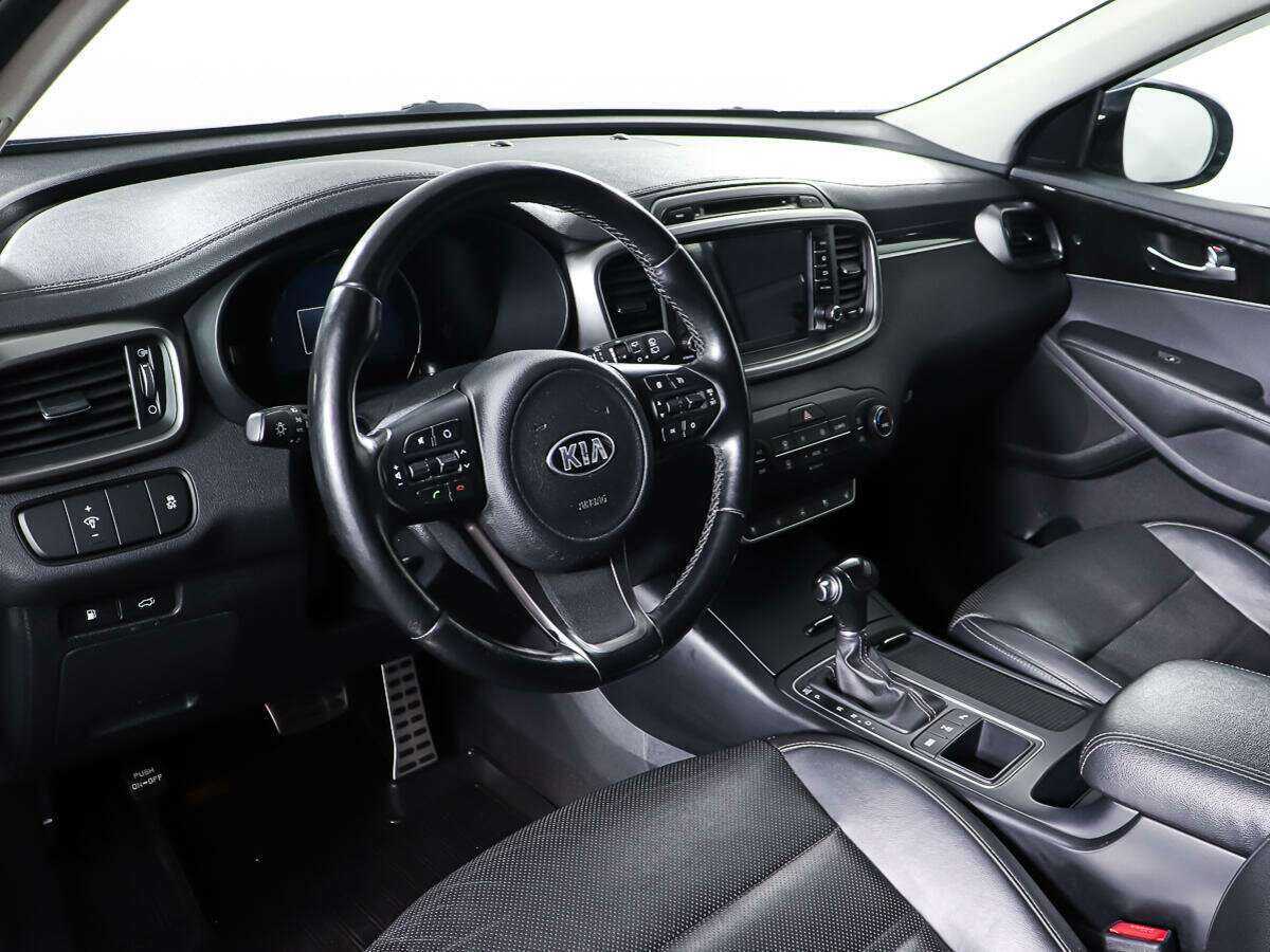 Купить Kia Sorento с пробегом. Фото: #11