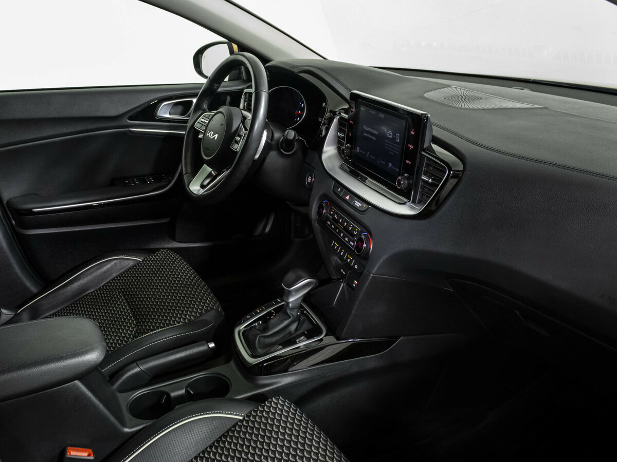 Купить Kia Ceed с пробегом. Фото: #6