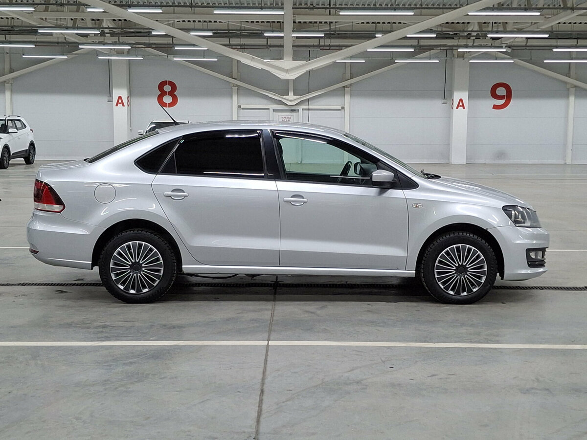 Купить Volkswagen Polo с пробегом. Фото: #3