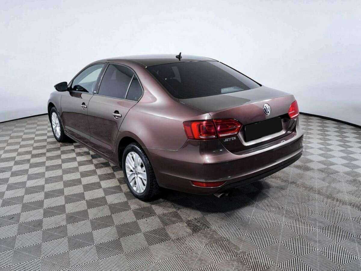 Купить Volkswagen Jetta с пробегом. Фото: #6