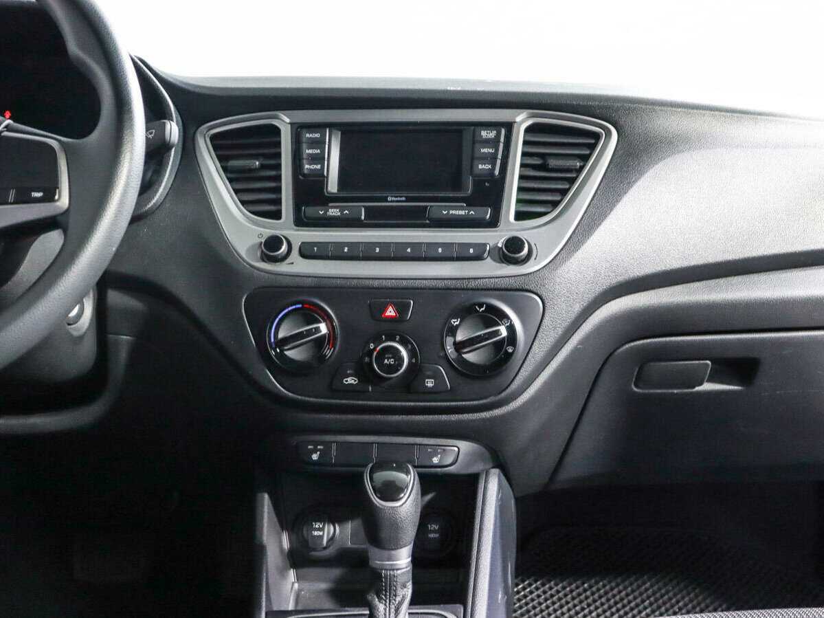 Купить Hyundai Solaris с пробегом. Фото: #10