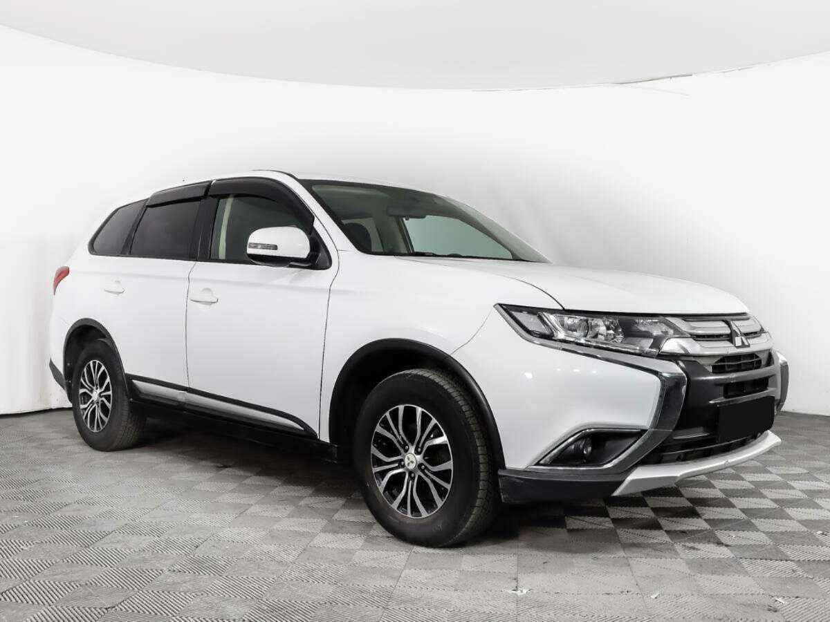 Купить Mitsubishi Outlander с пробегом. Фото: #2