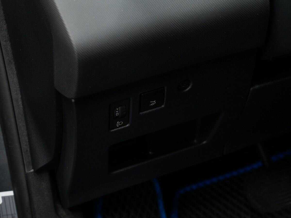 Купить Peugeot 408 с пробегом. Фото: #15