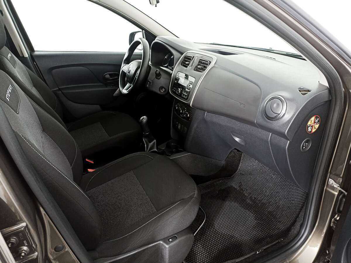 Купить Renault Sandero с пробегом. Фото: #8