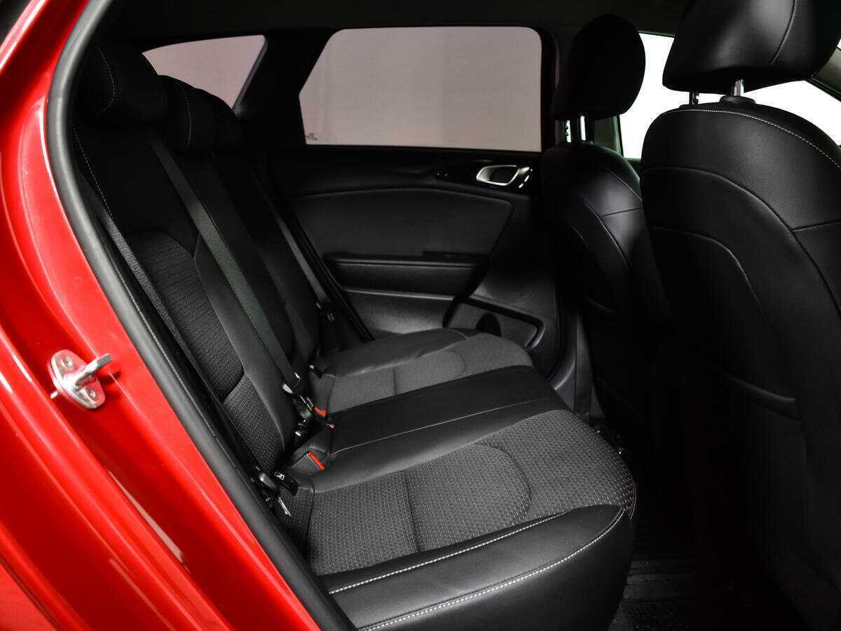 Купить Kia Ceed с пробегом. Фото: #5