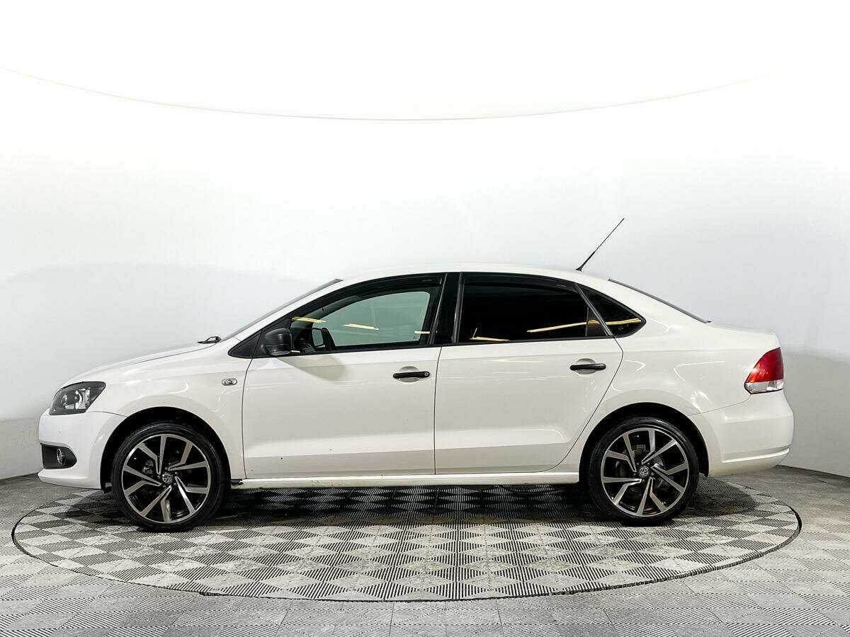 Купить Volkswagen Polo с пробегом. Фото: #7