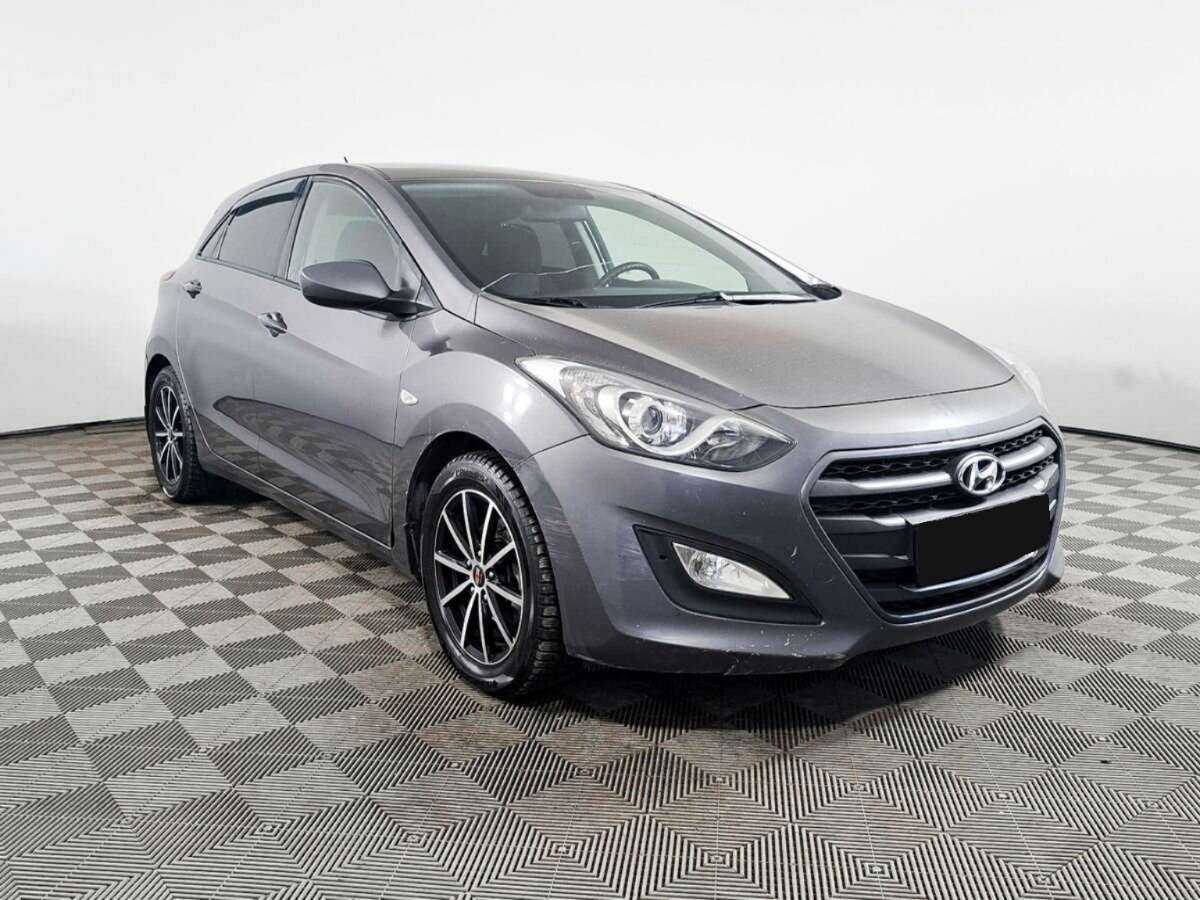 Купить Hyundai i30 с пробегом. Фото: #2