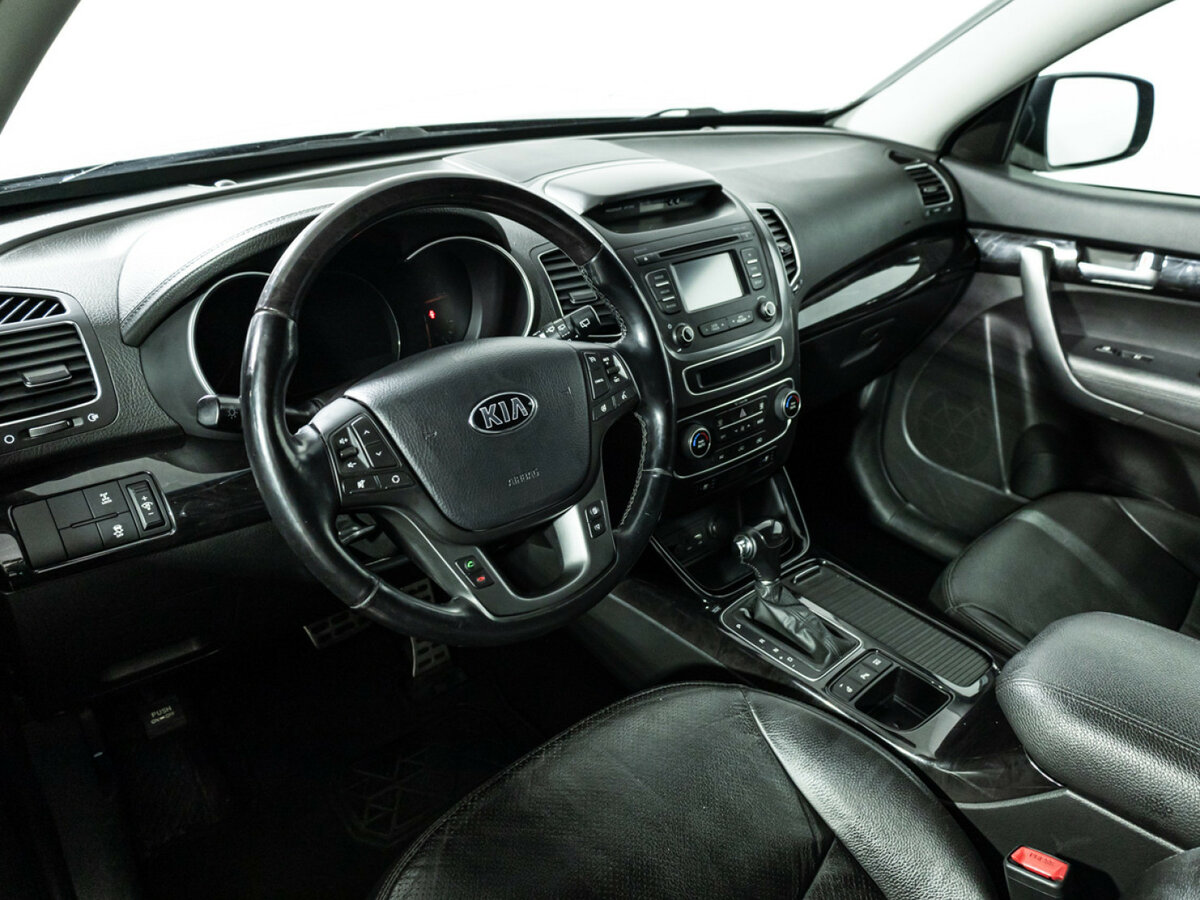 Купить Kia Sorento с пробегом. Фото: #10