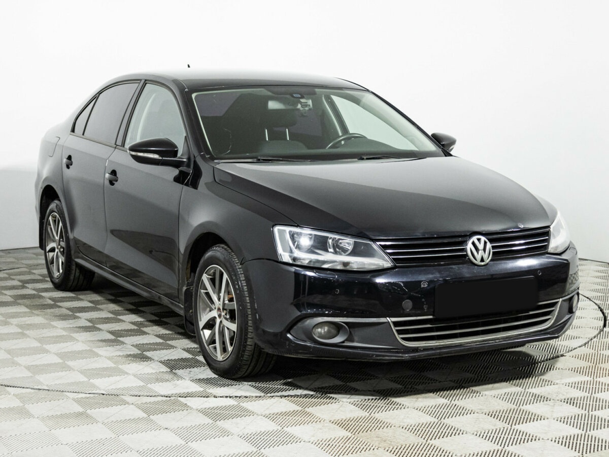 Купить Volkswagen Jetta с пробегом. Фото: #2