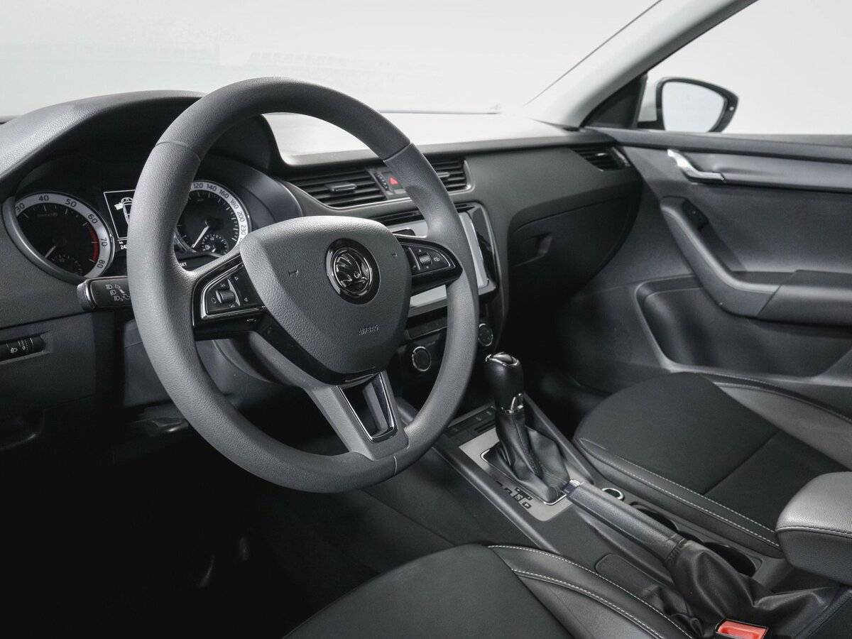 Купить Skoda Octavia с пробегом. Фото: #10