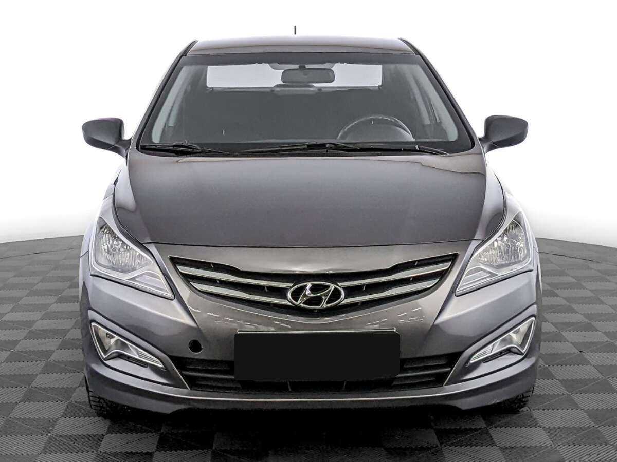 Купить Hyundai Solaris с пробегом. Фото: #1