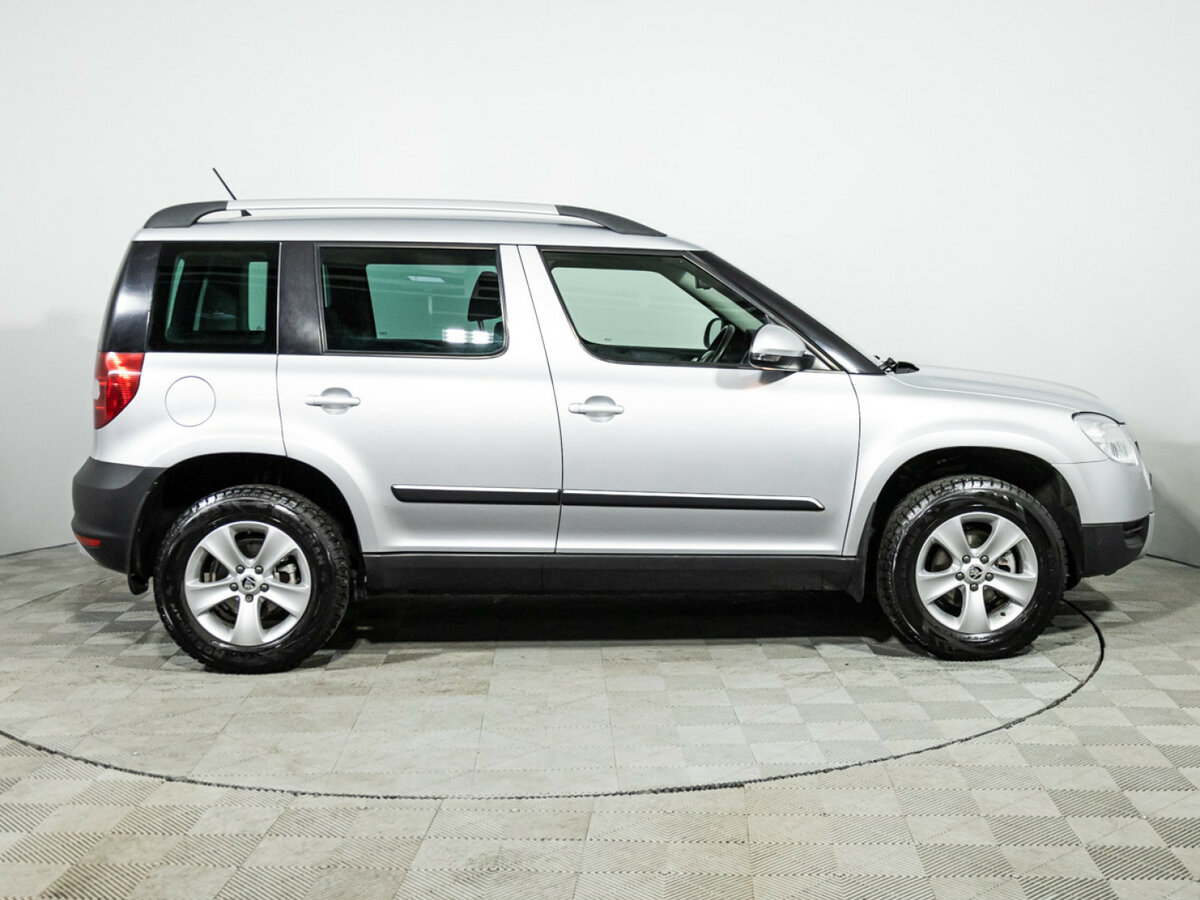 Купить Skoda Yeti с пробегом. Фото: #3