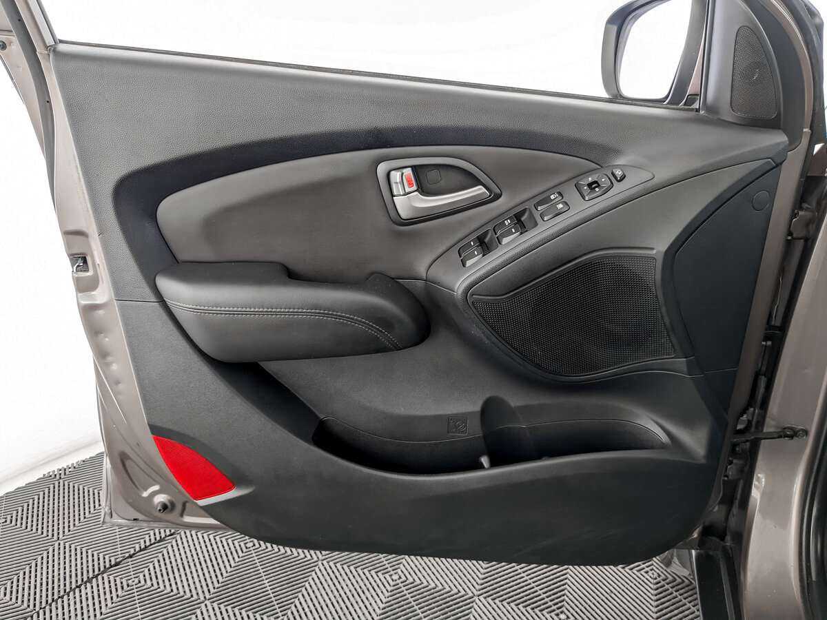Купить Hyundai ix35 с пробегом. Фото: #13