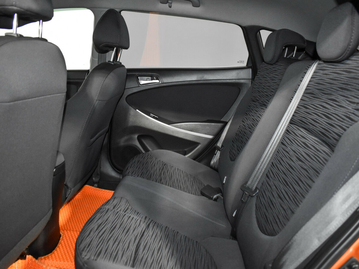 Купить Hyundai Solaris с пробегом. Фото: #18