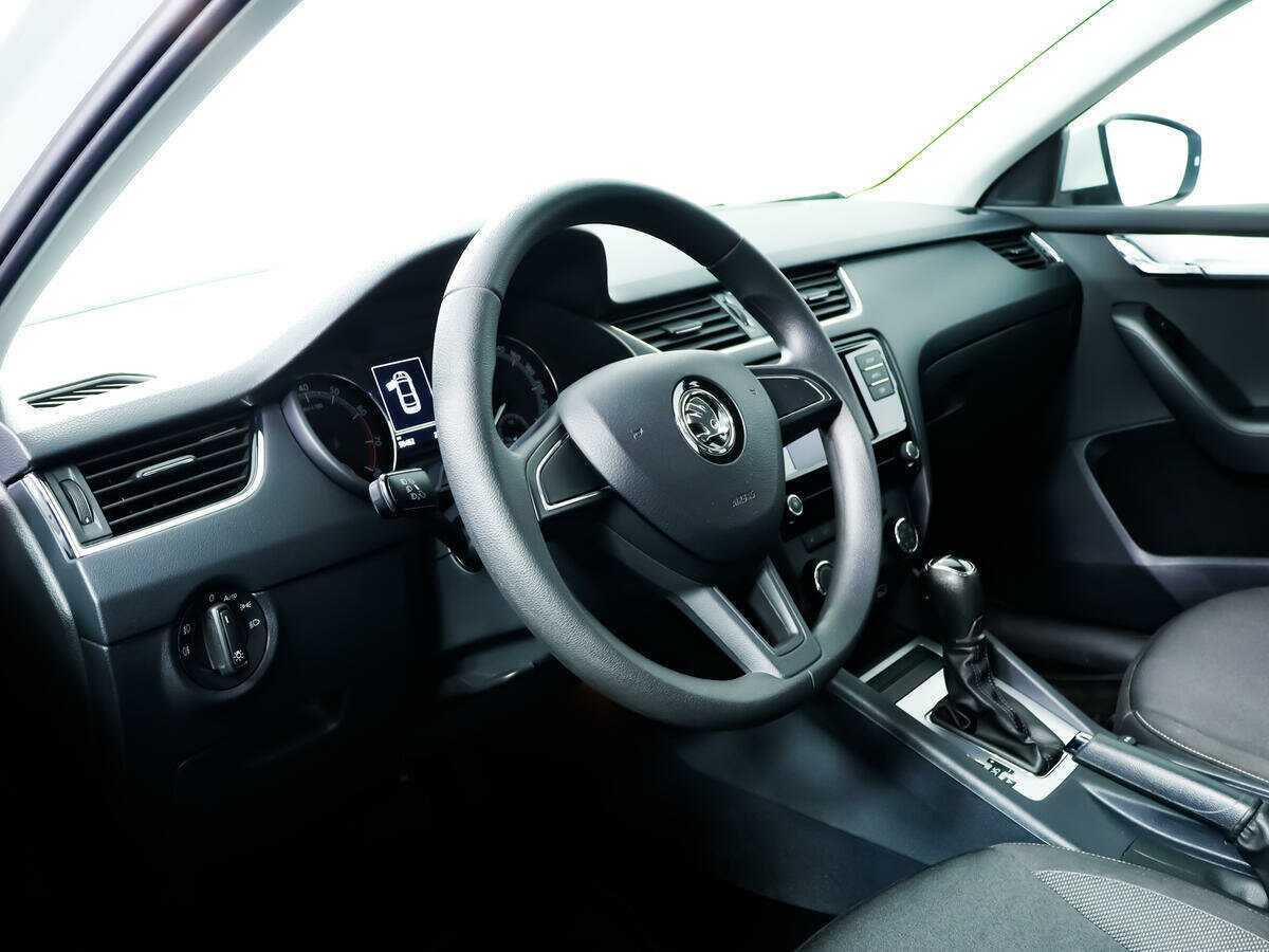 Купить Skoda Octavia с пробегом. Фото: #11