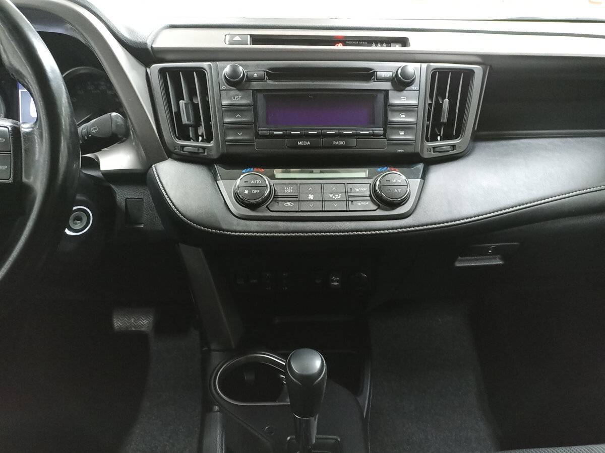 Купить Toyota RAV4 с пробегом. Фото: #14