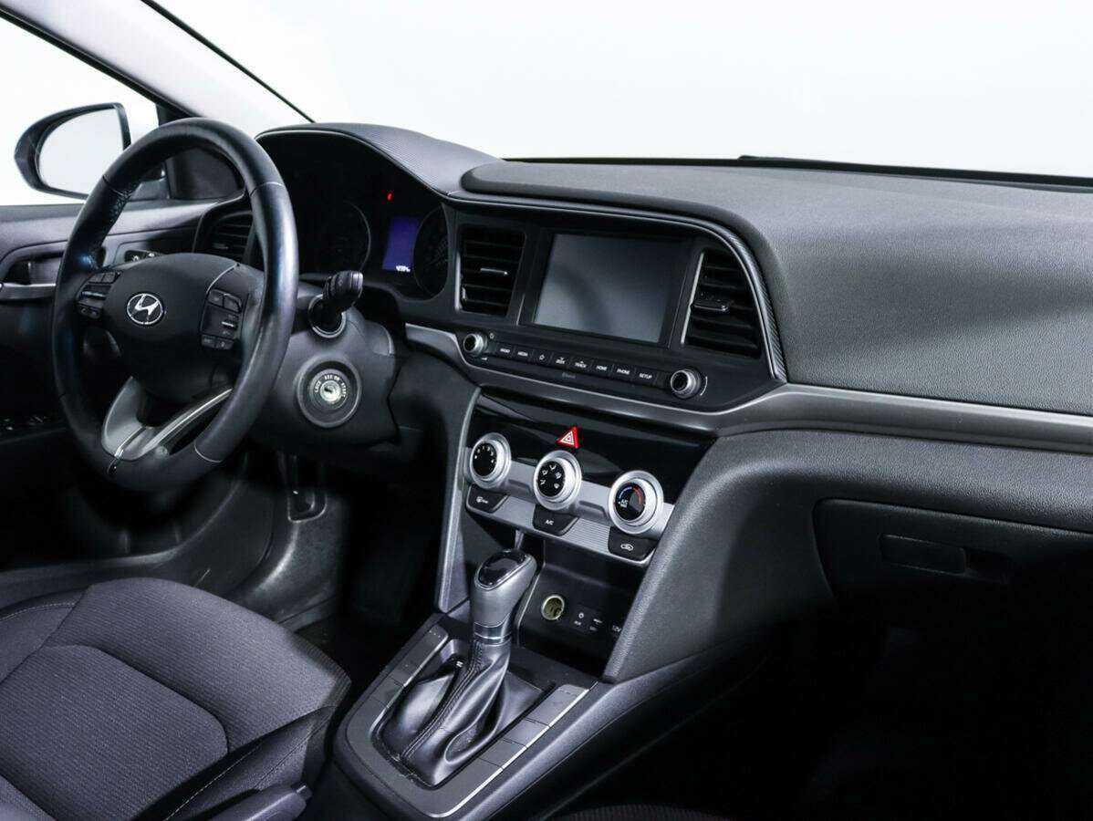 Купить Hyundai Elantra с пробегом. Фото: #6