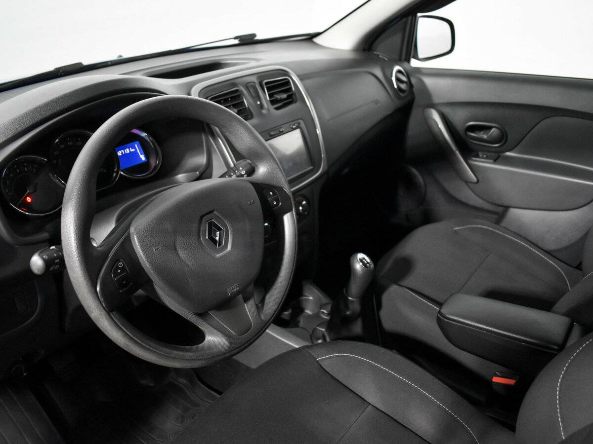 Купить Renault Sandero с пробегом. Фото: #8