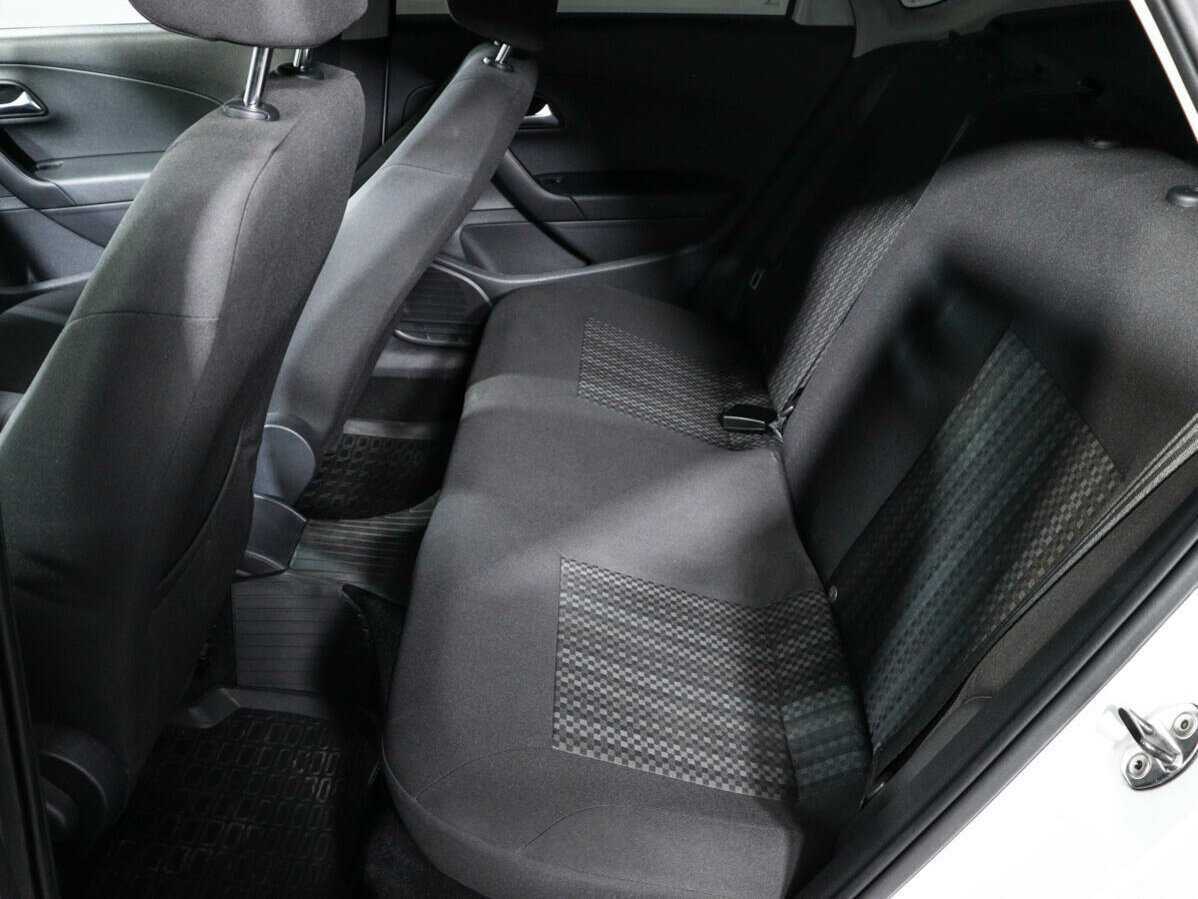 Купить Volkswagen Polo с пробегом. Фото: #7