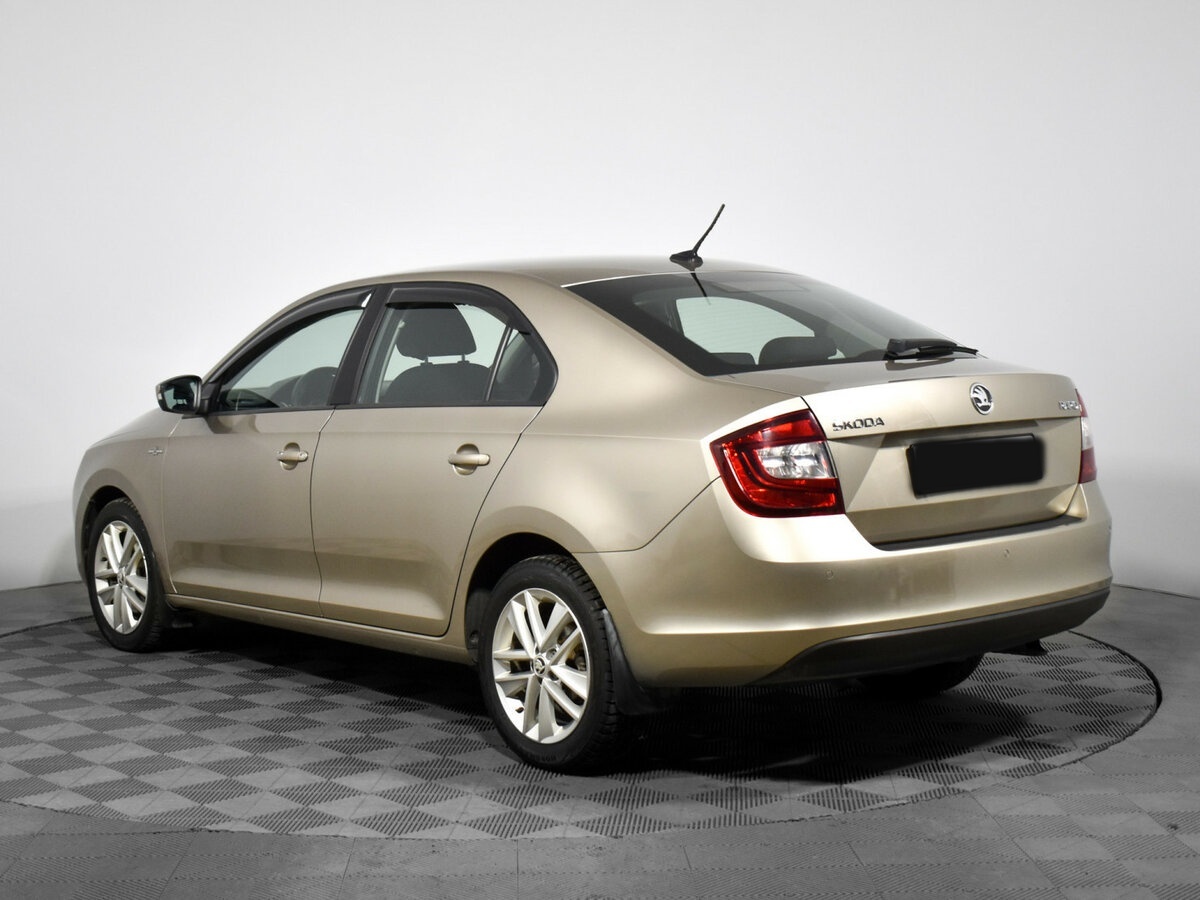 Купить Skoda Rapid с пробегом. Фото: #6