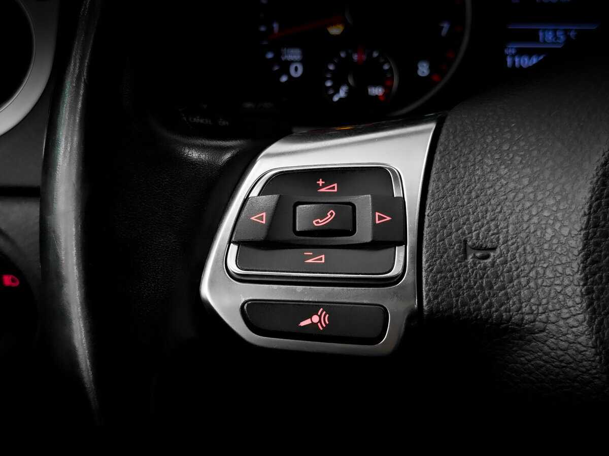 Купить Volkswagen Tiguan с пробегом. Фото: #24