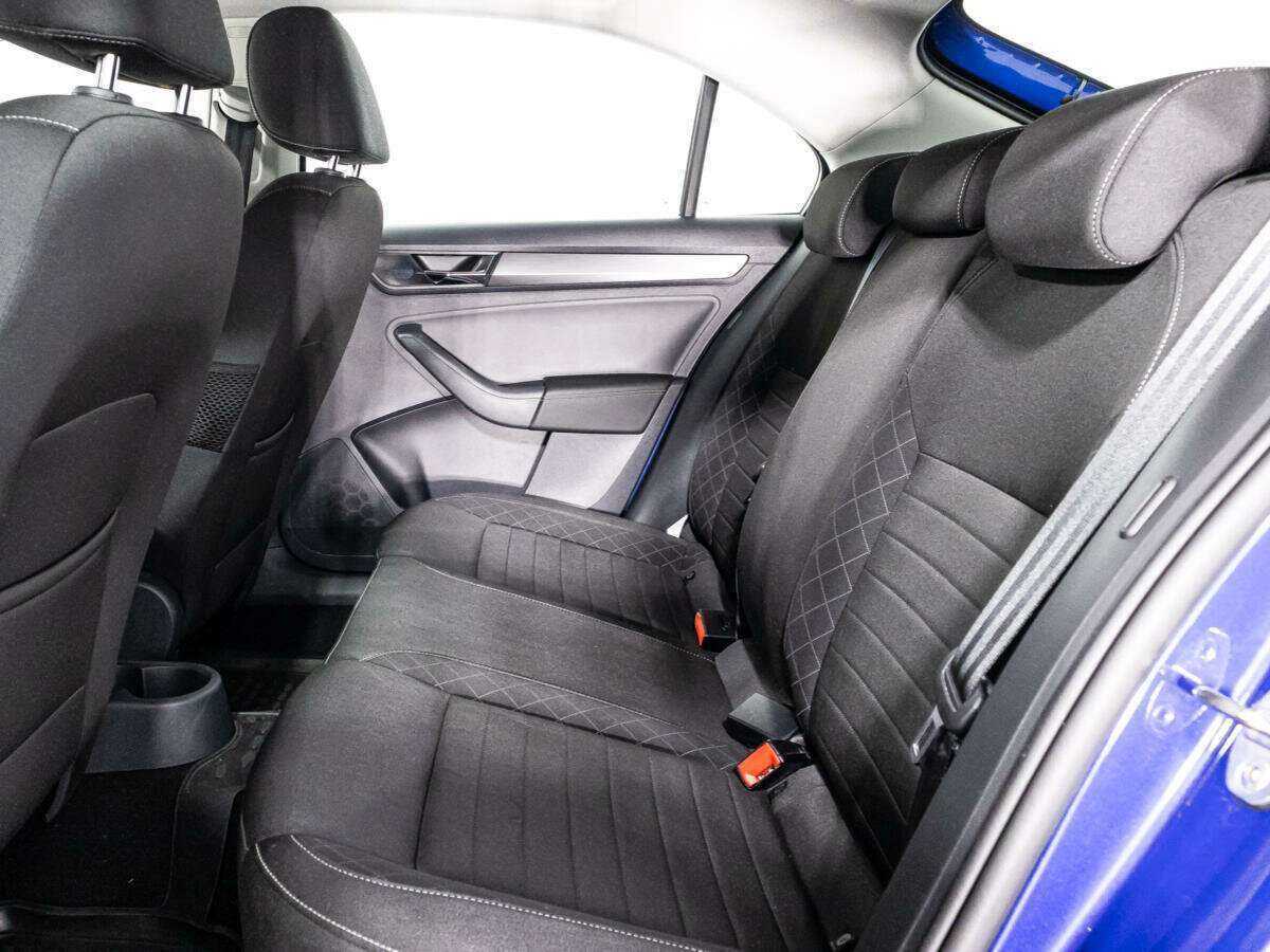 Купить Skoda Rapid с пробегом. Фото: #9