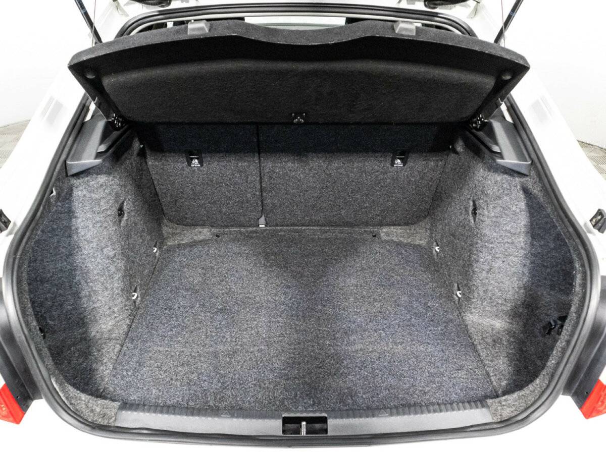 Купить Skoda Octavia с пробегом. Фото: #14