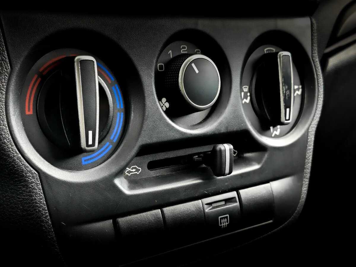 Купить Lada (ВАЗ) Granta с пробегом. Фото: #20