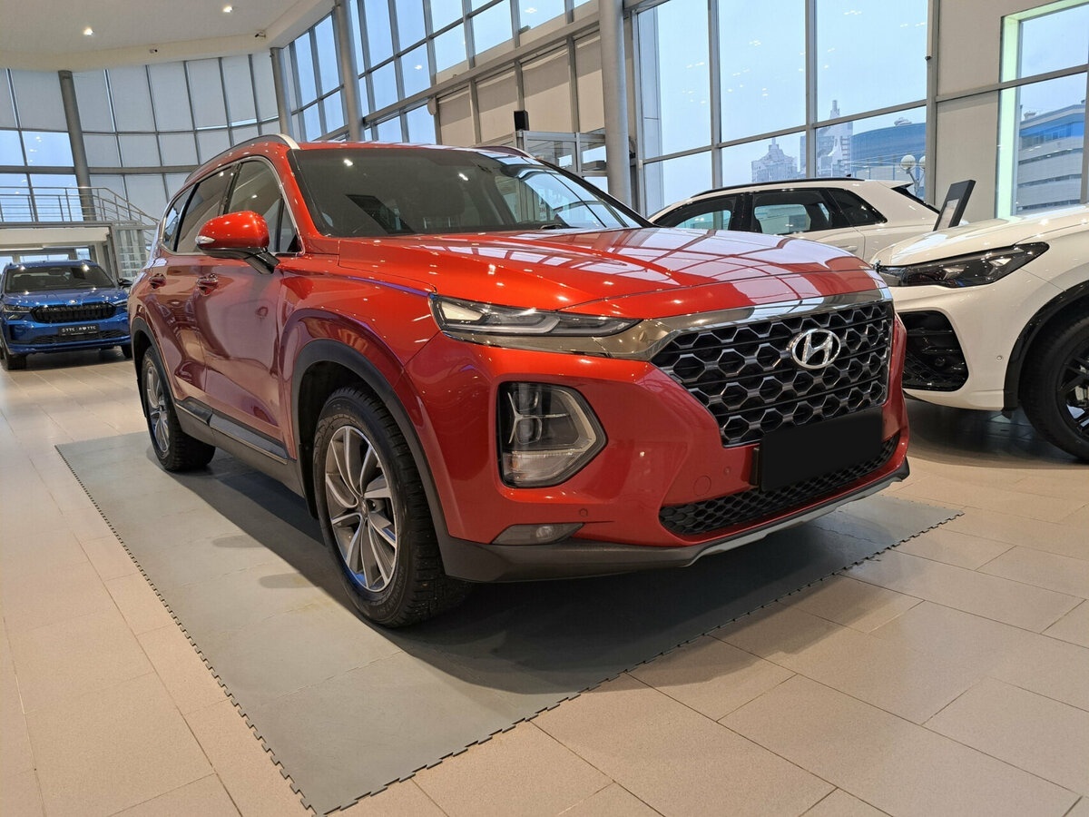 Купить Hyundai Santa Fe с пробегом. Фото: #2