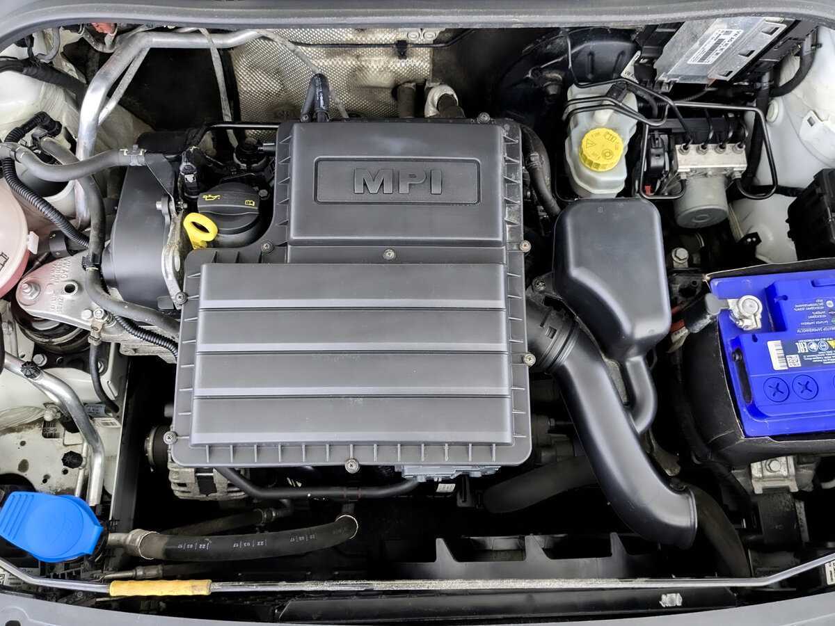 Купить Skoda Rapid с пробегом. Фото: #8