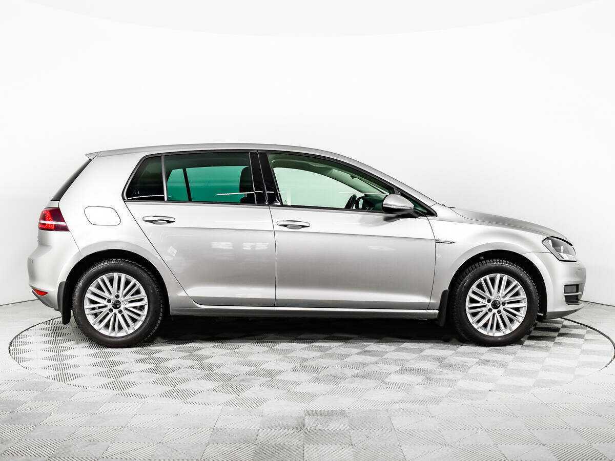 Купить Volkswagen Golf с пробегом. Фото: #3
