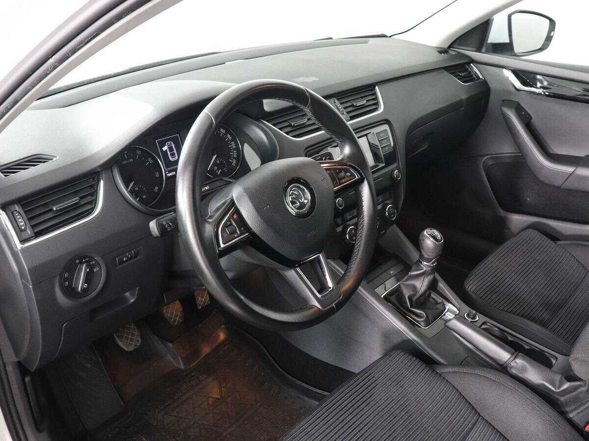 Купить Skoda Octavia с пробегом. Фото: #8