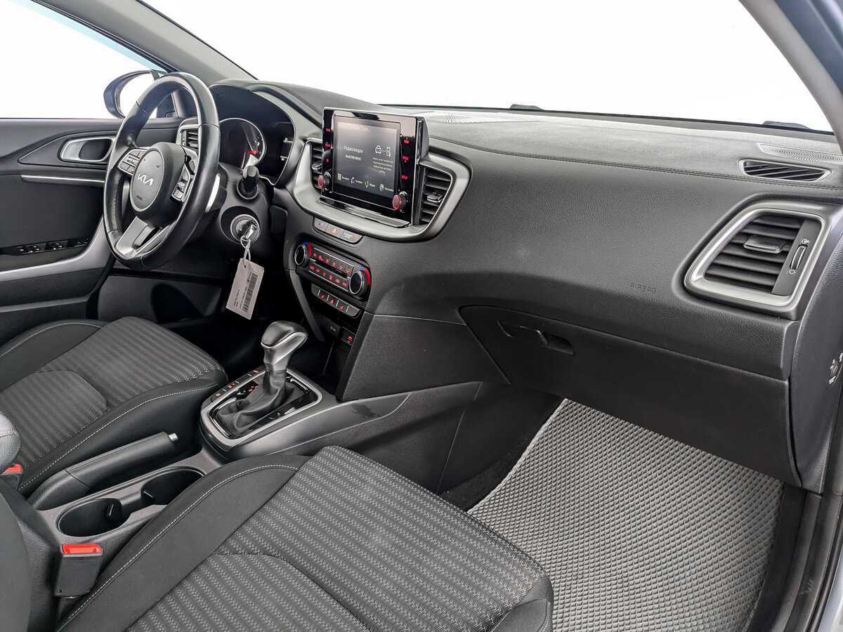 Купить Kia Ceed с пробегом. Фото: #8