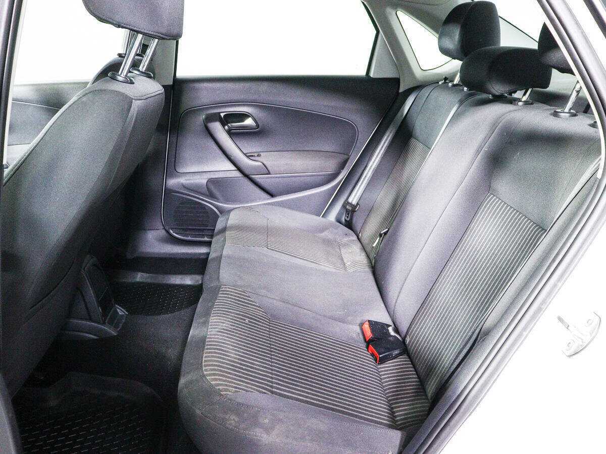 Купить Volkswagen Polo с пробегом. Фото: #9