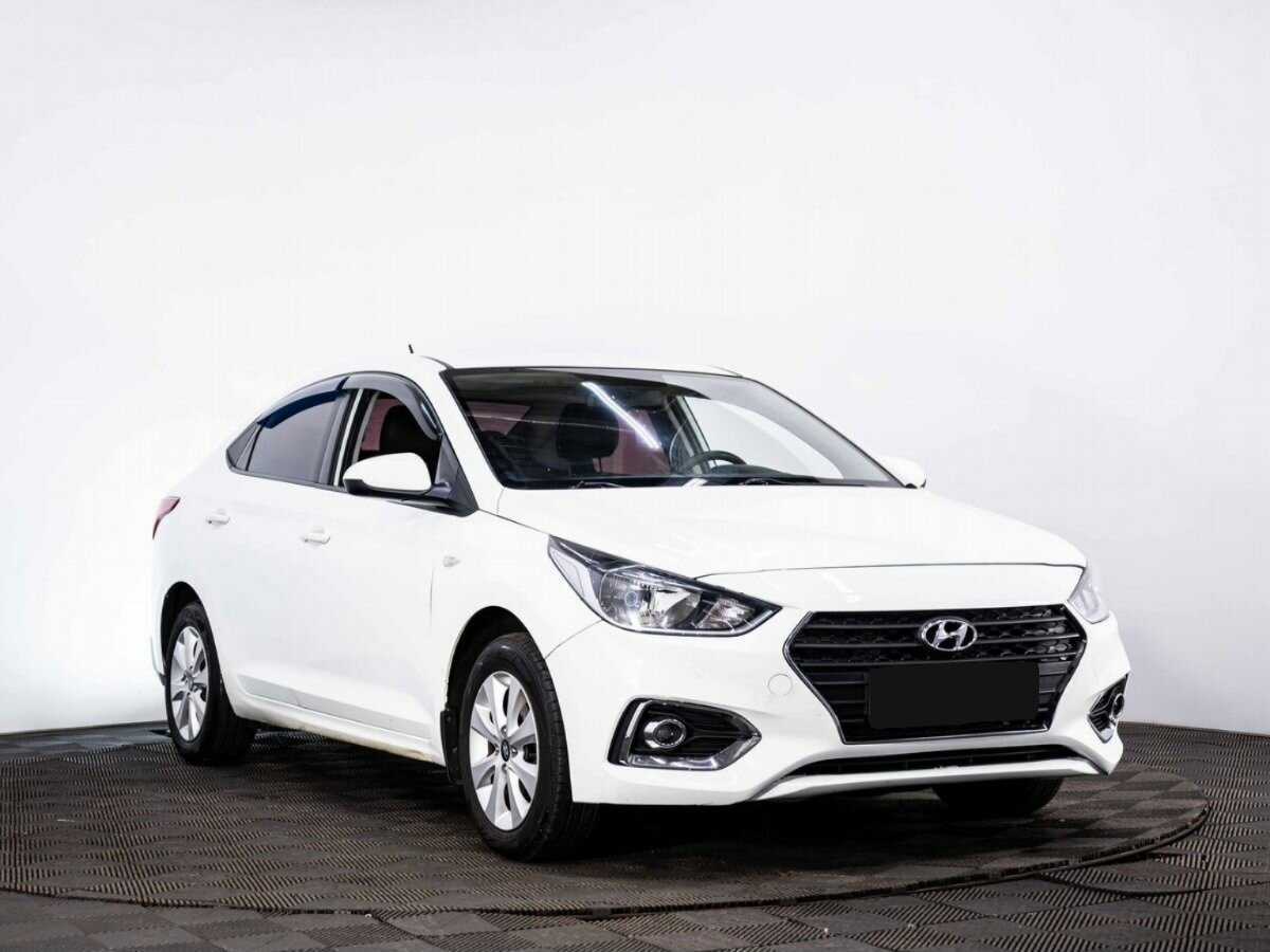 Купить Hyundai Solaris с пробегом. Фото: #2