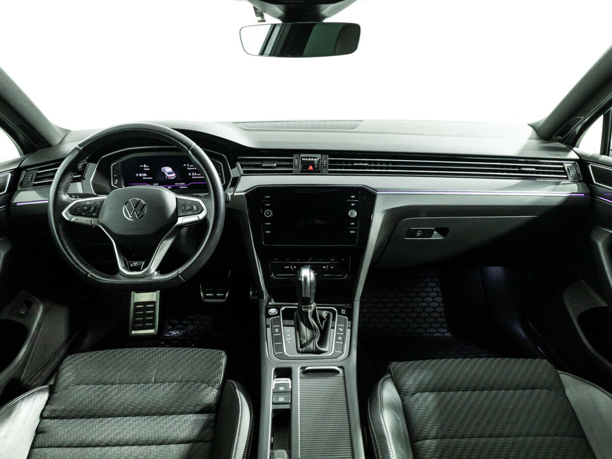 Купить Volkswagen Passat с пробегом. Фото: #12