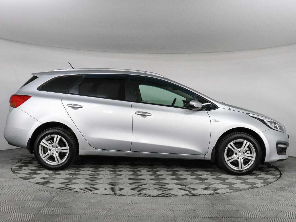 Купить Kia Ceed с пробегом. Фото: #3