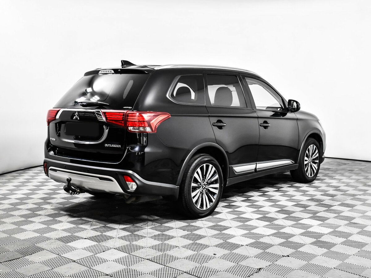 Купить Mitsubishi Outlander с пробегом. Фото: #3