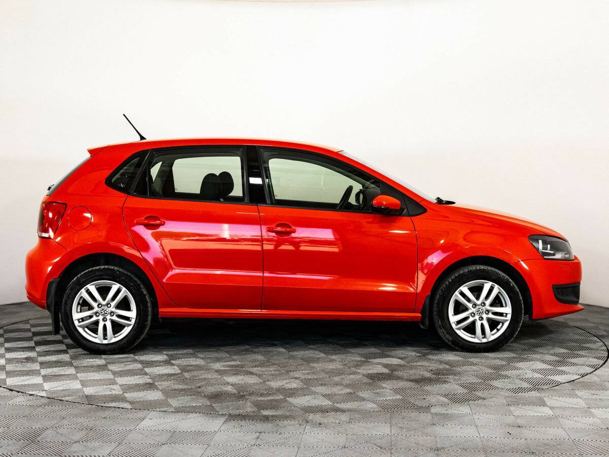 Купить Volkswagen Polo с пробегом. Фото: #3