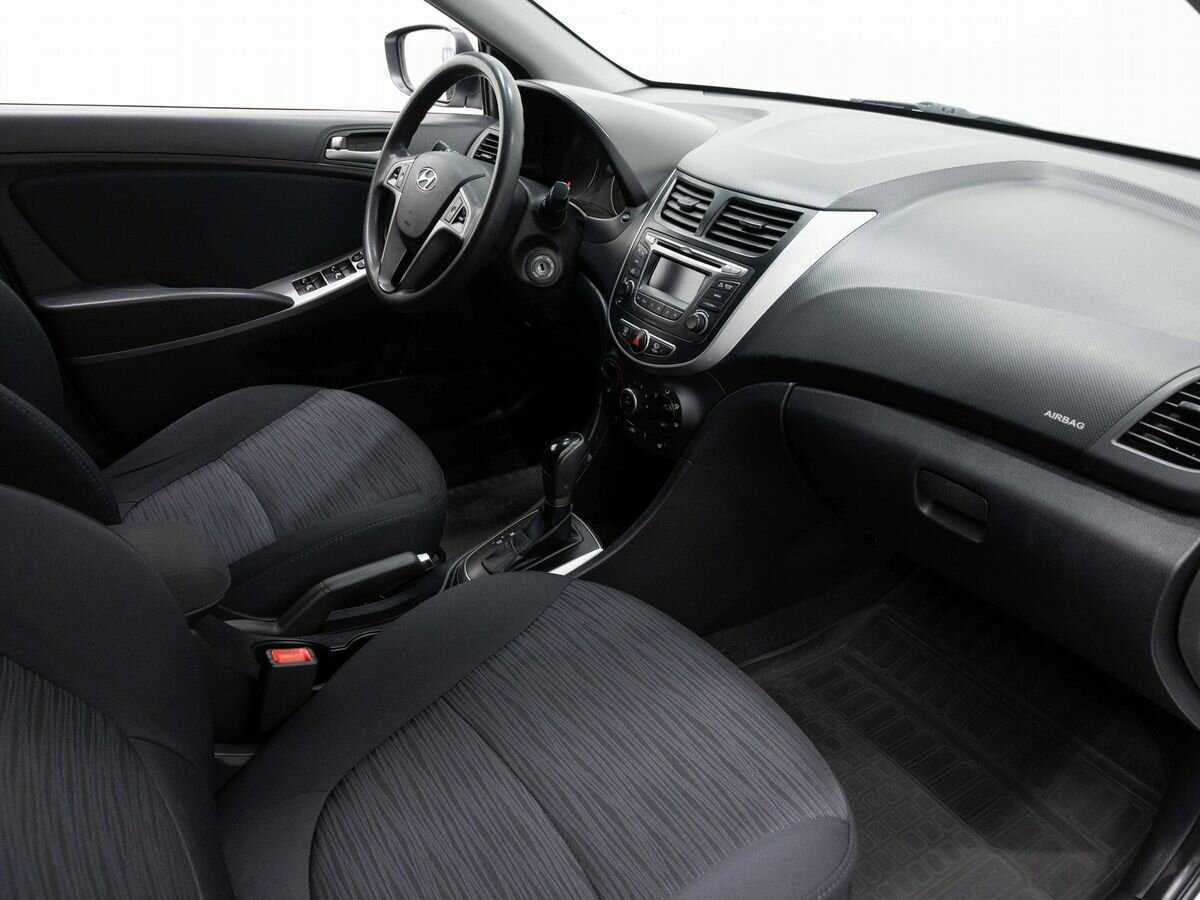 Купить Hyundai Solaris с пробегом. Фото: #9