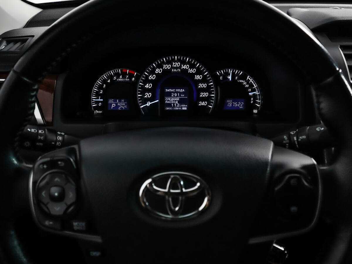 Купить Toyota Camry с пробегом. Фото: #16