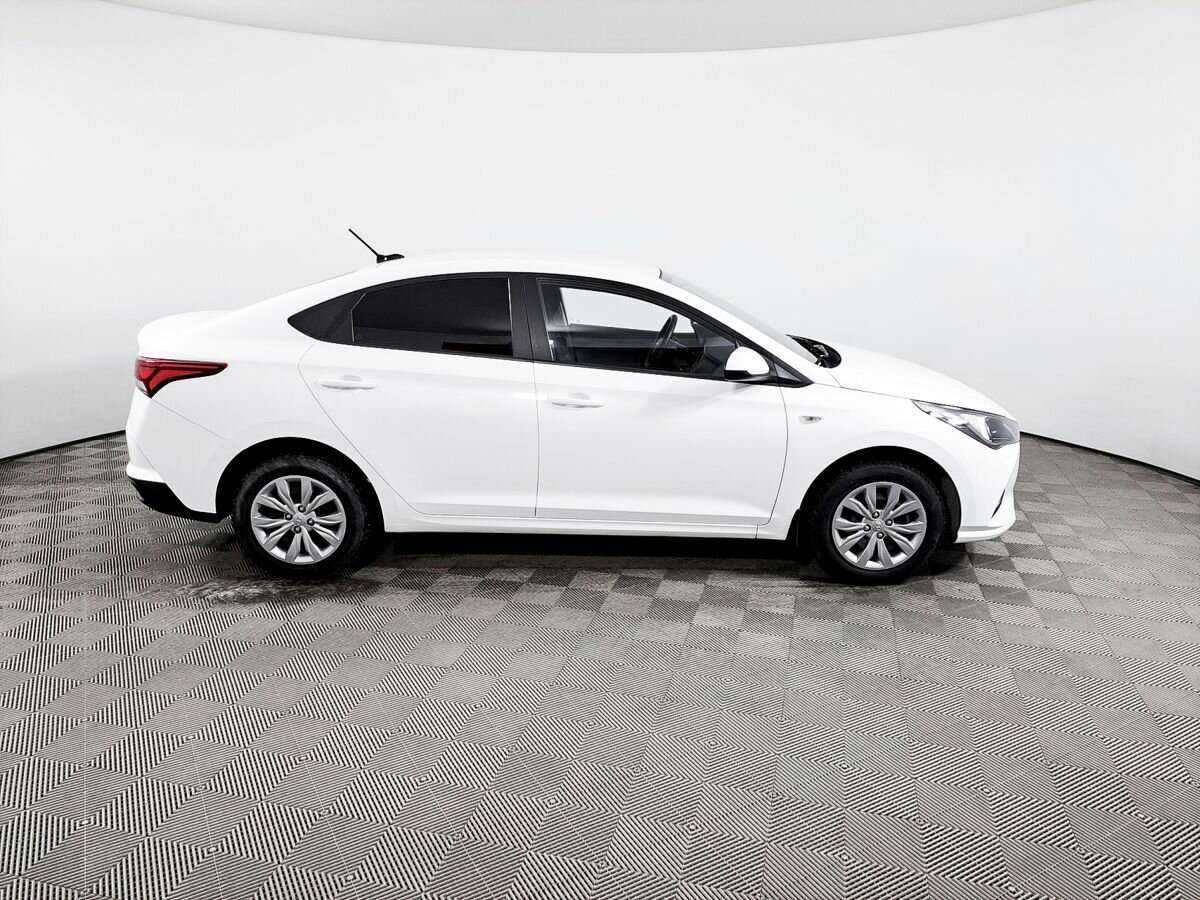 Купить Hyundai Solaris с пробегом. Фото: #3